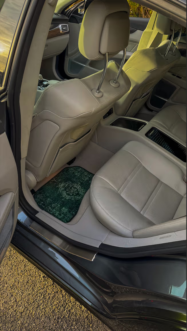 سجادة سيارة "رونق" – لمسة فاخرة شرقية ( اربع قطع كاملة للسيارة ) مناسبة لجميع انواع السيارات