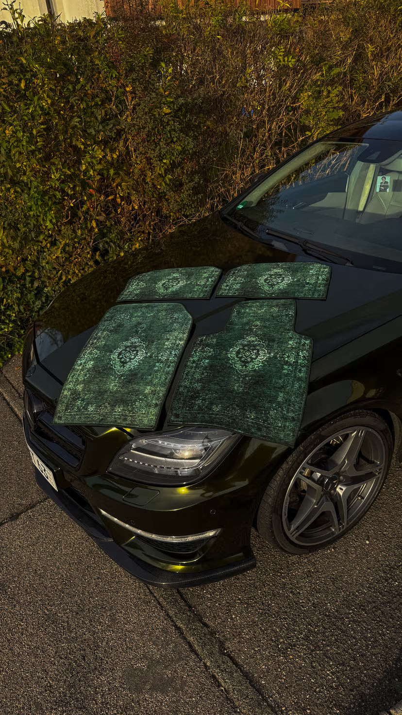 سجادة سيارة "رونق" – لمسة فاخرة شرقية ( اربع قطع كاملة للسيارة ) مناسبة لجميع انواع السيارات